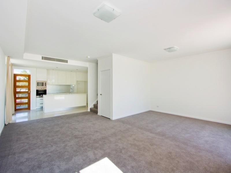 2 ‘Zone’ 9 Crescent Avenue, Mermaid Beach QLD 4218