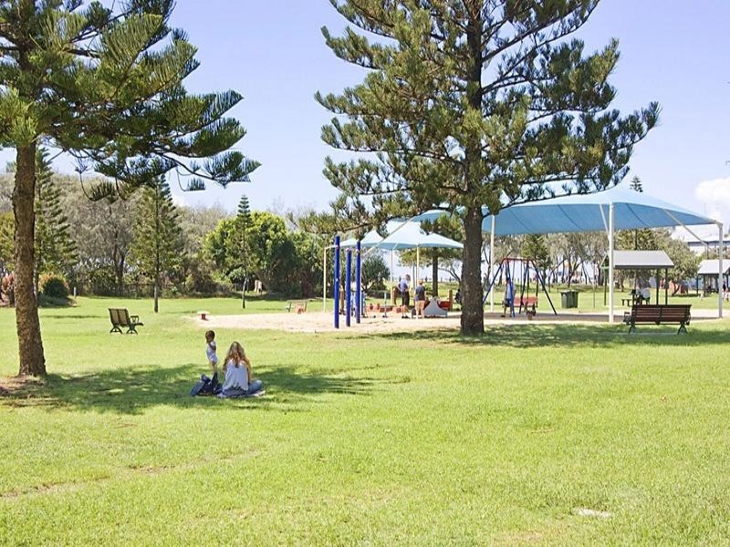 205 ‘Hi Ho Beach Apartments’ 2 Queensland Avenue, Broadbeach QLD 4218