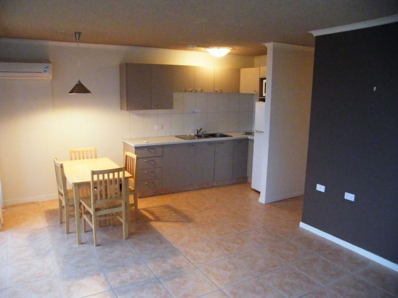 205 ‘Hi Ho Beach Apartments’ 2 Queensland Avenue, Broadbeach QLD 4218