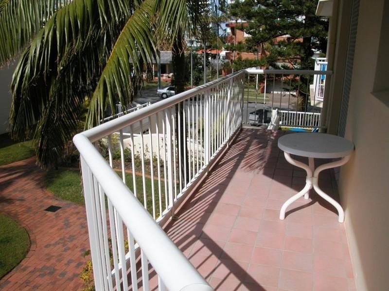 10 ‘Le Chelsea’, 11 Frederick Street, Surfers Paradise QLD 4217