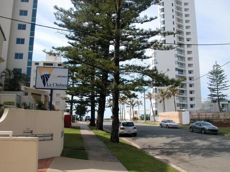 10 ‘Le Chelsea’, 11 Frederick Street, Surfers Paradise QLD 4217