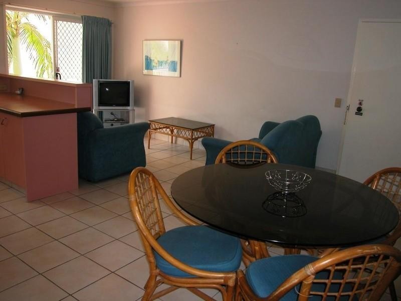 10 ‘Le Chelsea’, 11 Frederick Street, Surfers Paradise QLD 4217