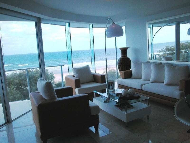Broadbeach QLD 4218