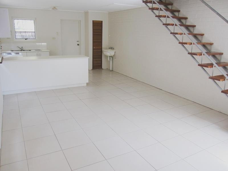 7/20 Alexandra Avenue, Broadbeach QLD 4218