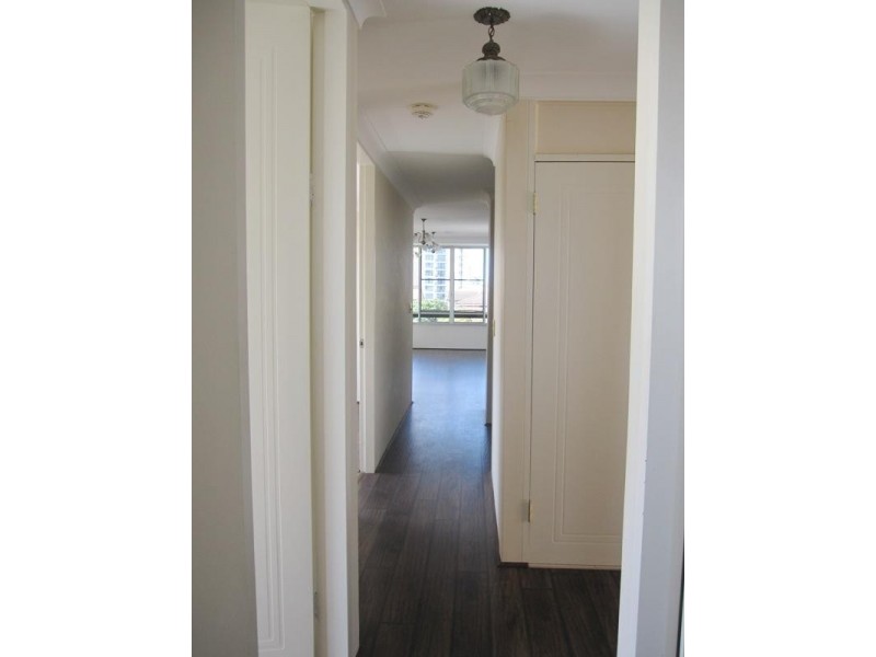 16/21 Armrick Avenue, Broadbeach QLD 4218