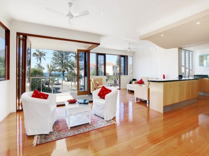 98 Hedges Avenue, Mermaid Beach QLD 4218