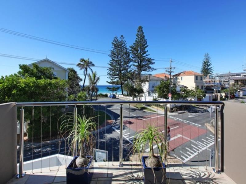 98 Hedges Avenue, Mermaid Beach QLD 4218