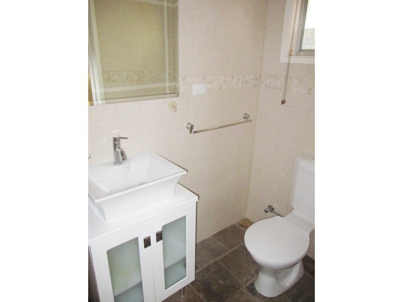 33 Bermuda Street, Broadbeach Waters QLD 4218