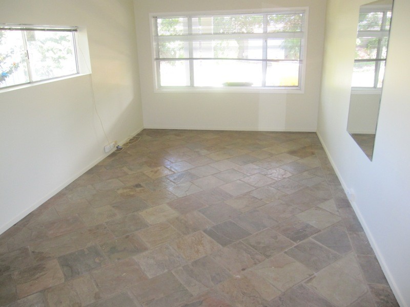 33 Bermuda Street, Broadbeach Waters QLD 4218