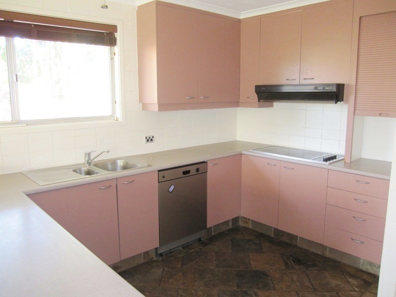 33 Bermuda Street, Broadbeach Waters QLD 4218