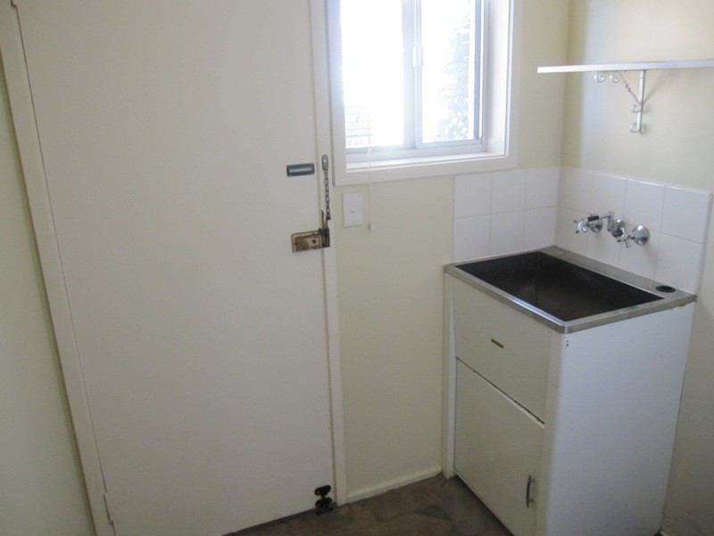 33 Bermuda Street, Broadbeach Waters QLD 4218