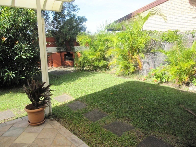 33 Bermuda Street, Broadbeach Waters QLD 4218