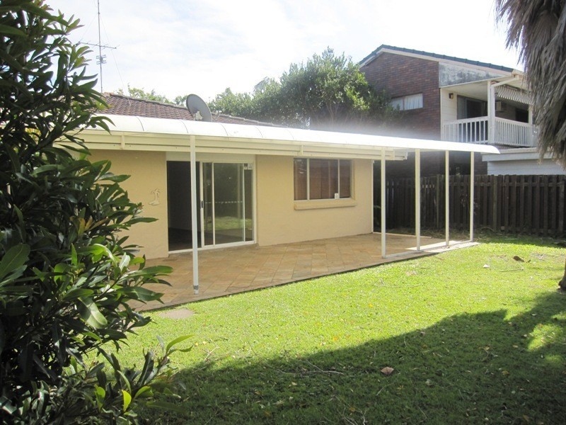 33 Bermuda Street, Broadbeach Waters QLD 4218