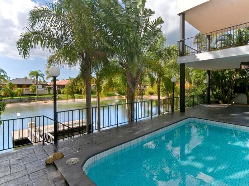 21 McIlwain Drive, Mermaid Waters QLD 4218