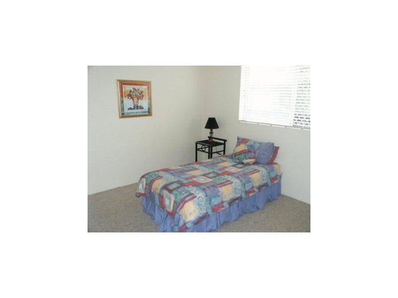 6/210 Scarborough Street, Southport QLD 4215