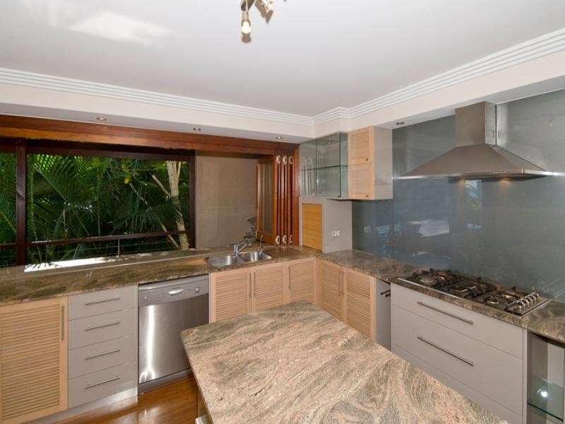 38 Albany Avenue, Currumbin QLD 4223