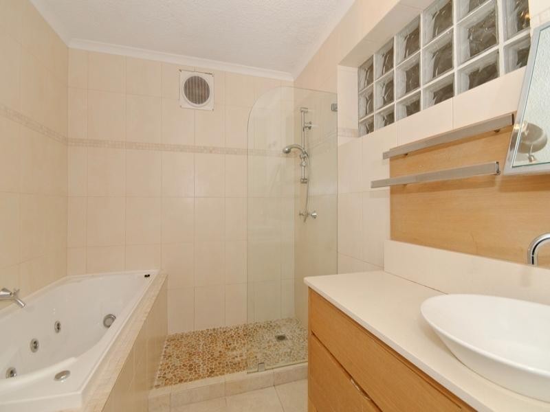 38 Albany Avenue, Currumbin QLD 4223