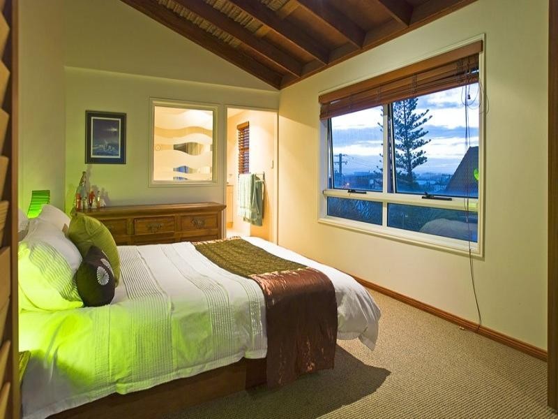 5 Albatross Avenue, Mermaid Beach QLD 4218