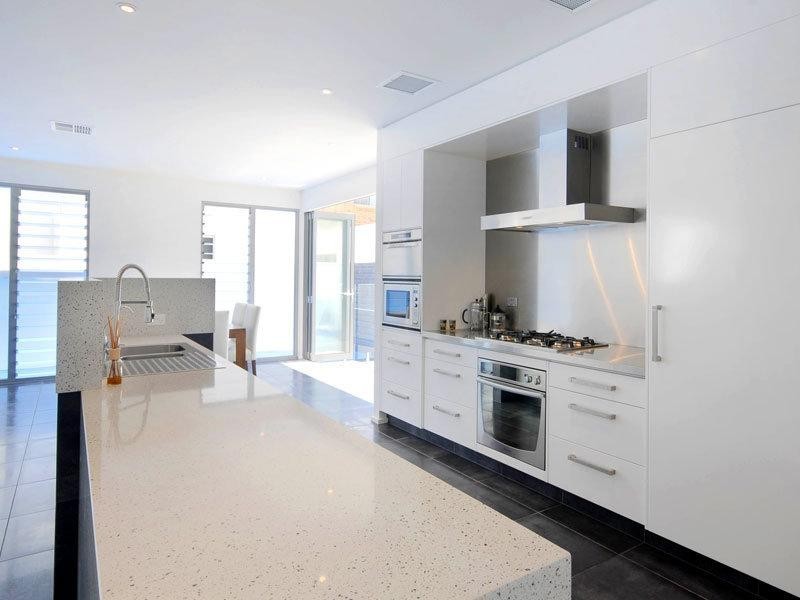 71 Seagull Avenue, Mermaid Beach QLD 4218