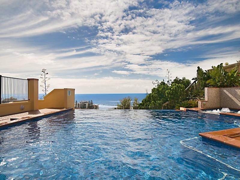 Penthouse Magic Mountain Apartments, Miami QLD 4220