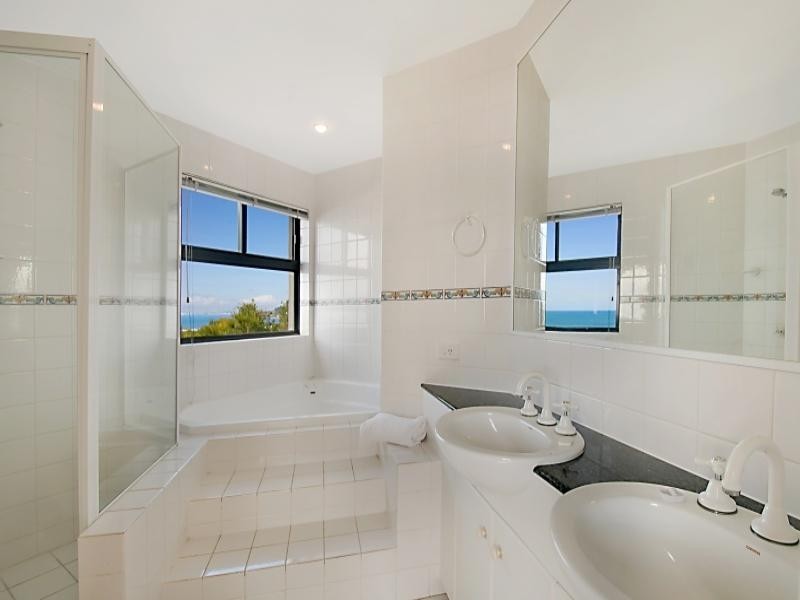 Penthouse Magic Mountain Apartments, Miami QLD 4220