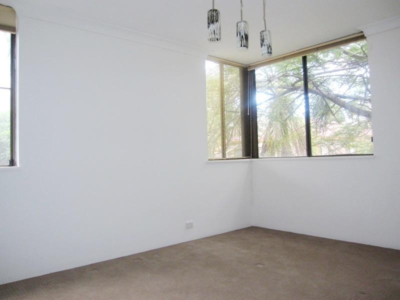 15/24 Second Avenue, Broadbeach QLD 4218