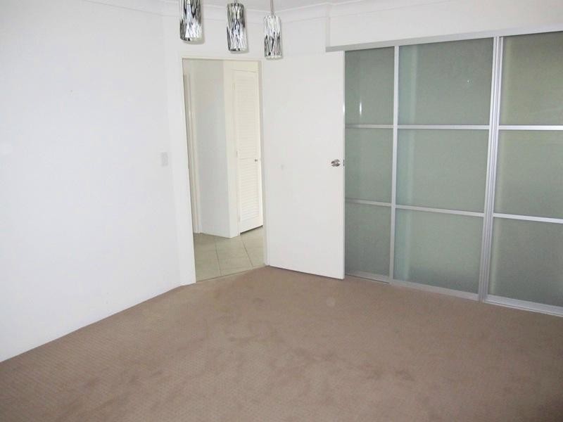 15/24 Second Avenue, Broadbeach QLD 4218