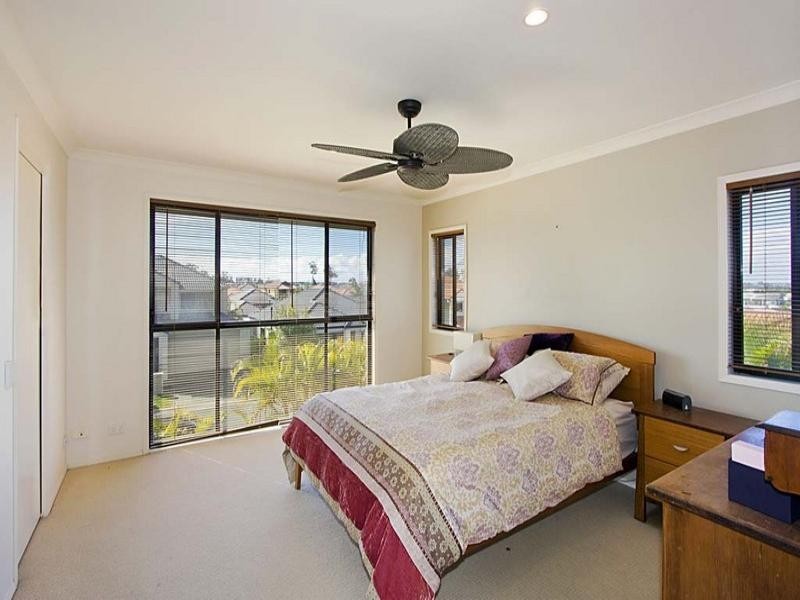 Varsity Lakes QLD 4227