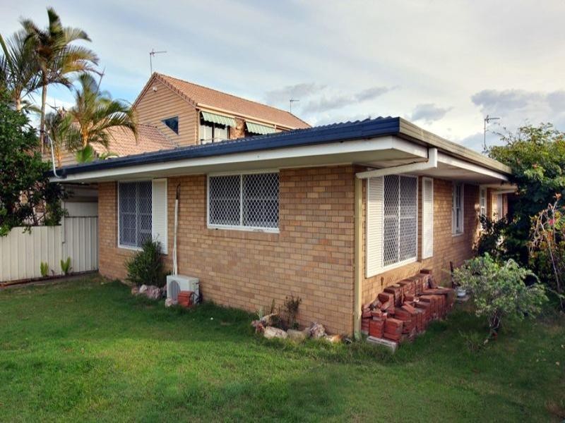 76 Petrel Avenue, Mermaid Beach QLD 4218