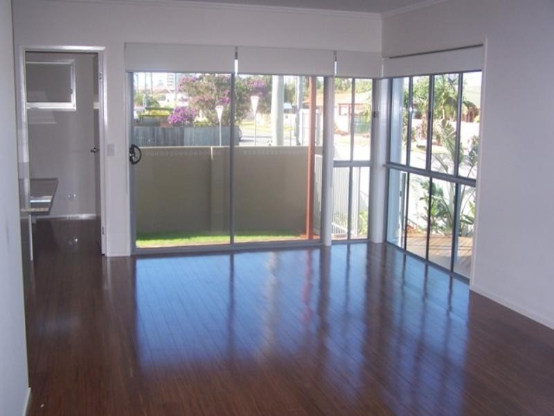 1/12 Nobby Parade, Miami QLD 4220