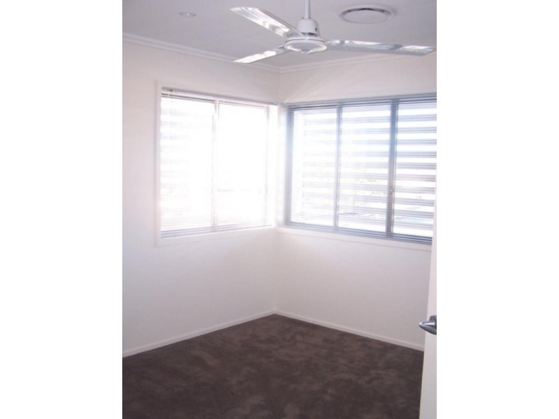 1/12 Nobby Parade, Miami QLD 4220