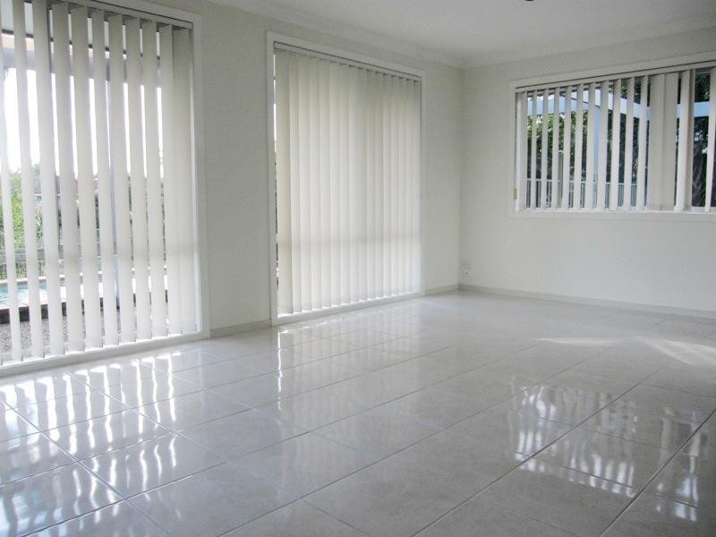 11 Platypus Avenue, Sorrento QLD 4217