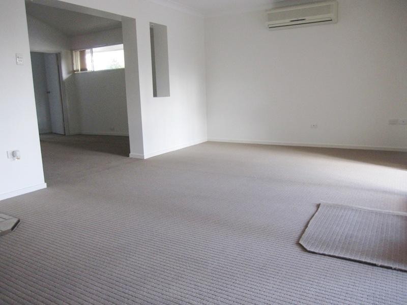 11 Platypus Avenue, Sorrento QLD 4217