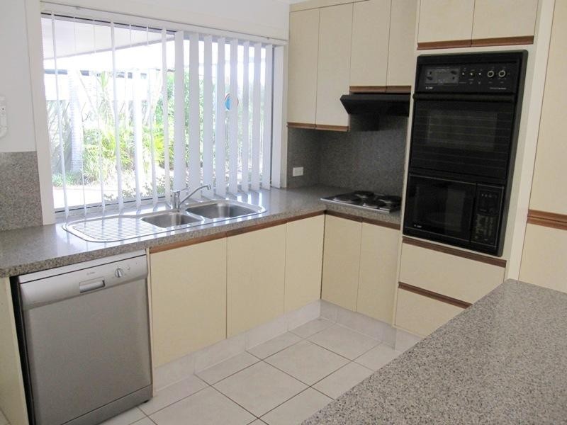 11 Platypus Avenue, Sorrento QLD 4217