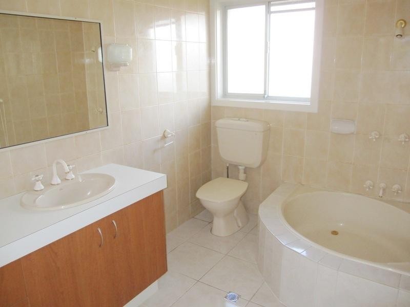 11 Platypus Avenue, Sorrento QLD 4217