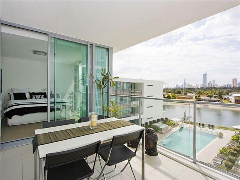 2315 33 Te Peters Drive, Broadbeach QLD 4218
