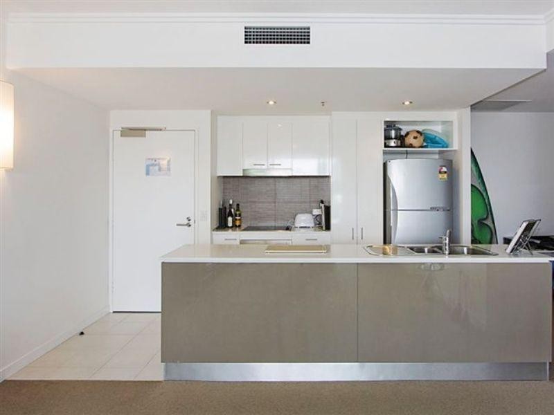 2315 33 Te Peters Drive, Broadbeach QLD 4218