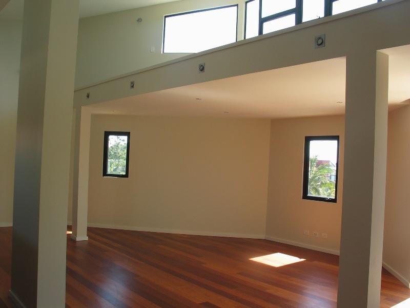 1-7 ‘Wings on Surf’ 160 Surf Parade, Broadbeach QLD 4218