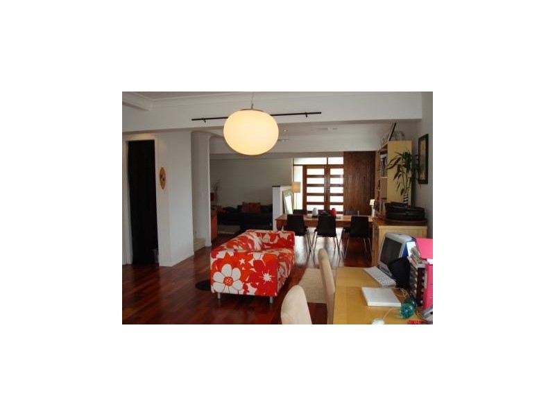 28 Dawn Parade, Miami QLD 4220