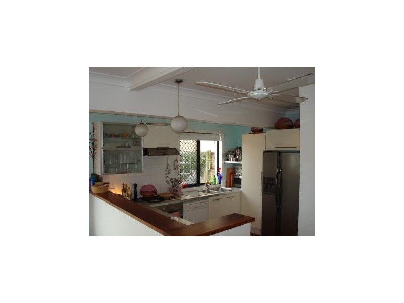 28 Dawn Parade, Miami QLD 4220