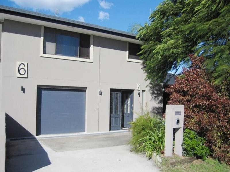 2/6 Macaw Avenue, Miami QLD 4220