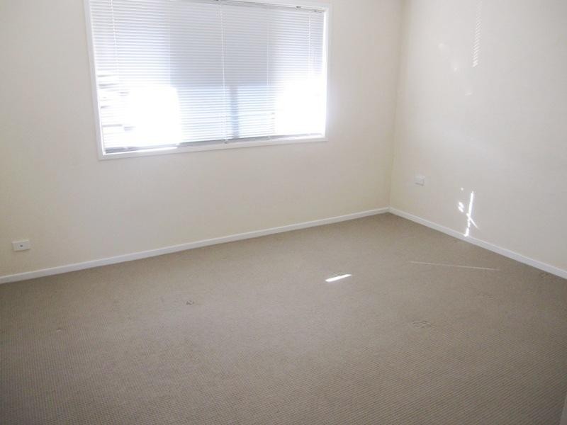 2/6 Macaw Avenue, Miami QLD 4220