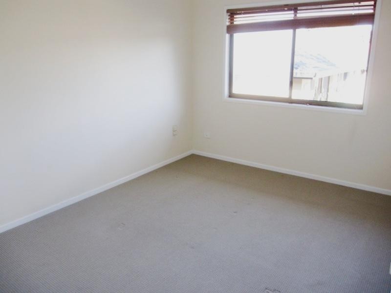 2/6 Macaw Avenue, Miami QLD 4220