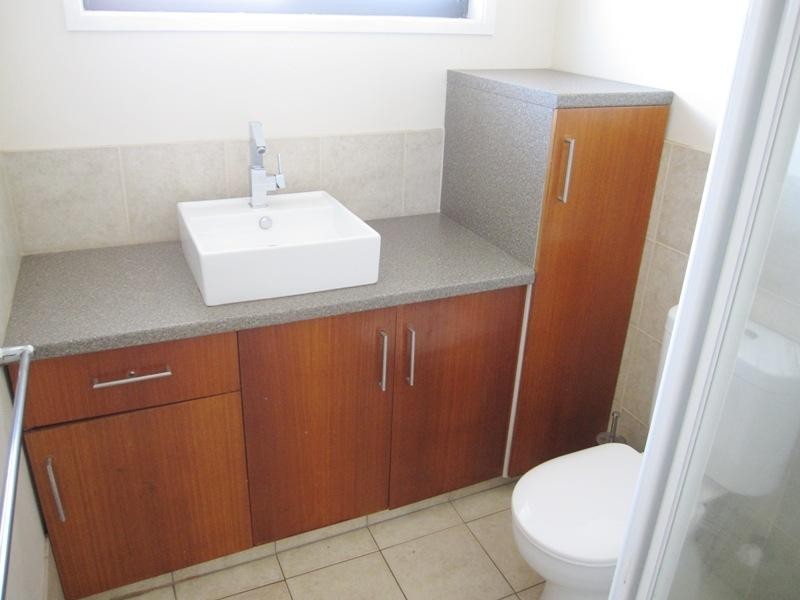 2/6 Macaw Avenue, Miami QLD 4220