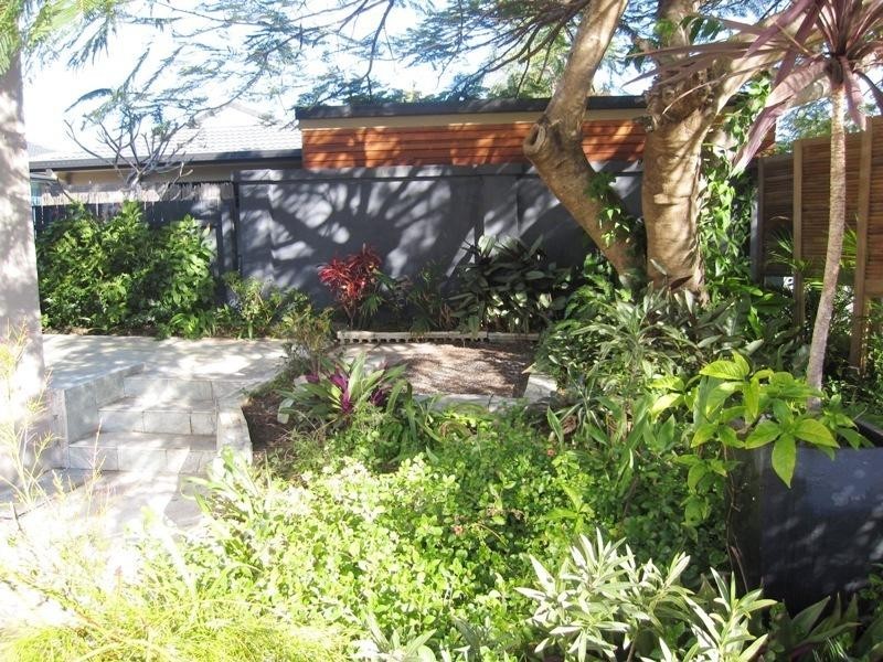 2/6 Macaw Avenue, Miami QLD 4220