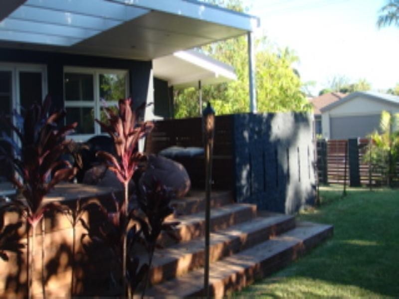 26 Allambi Avenue, Broadbeach Waters QLD 4218