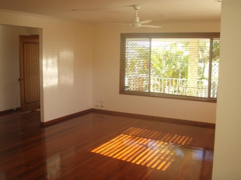 14 Savoy Drive, Broadbeach Waters QLD 4218