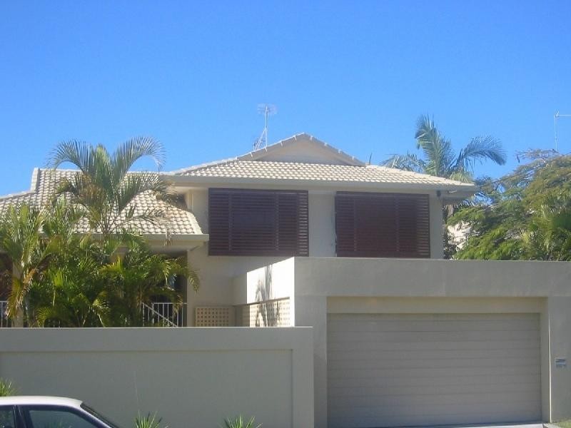 14 Savoy Drive, Broadbeach Waters QLD 4218