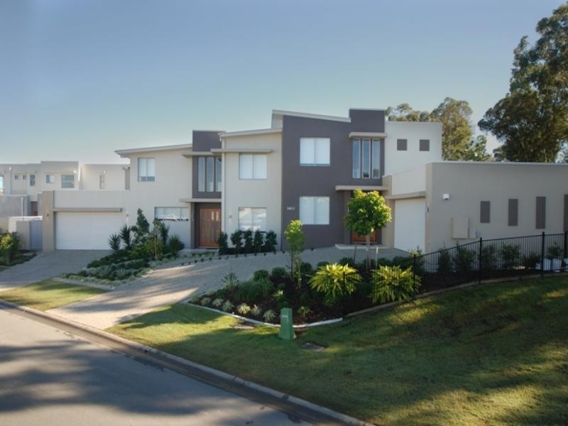 8012 A and B Vista Drive, Royal Pines, Benowa QLD 4217