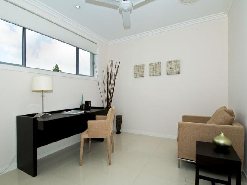 8012 A and B Vista Drive, Royal Pines, Benowa QLD 4217